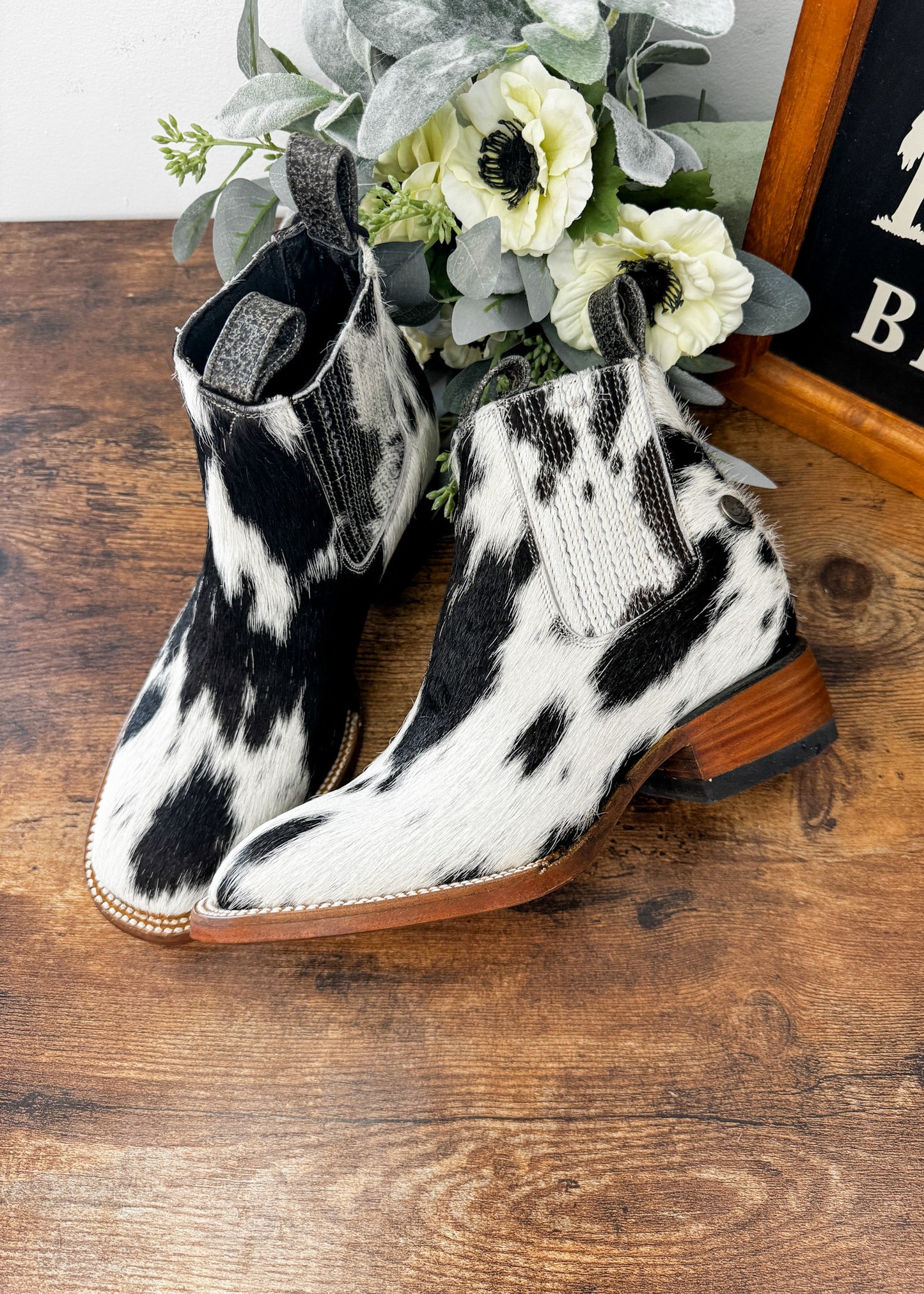 Square Toe Ankle Boot Size 7 A