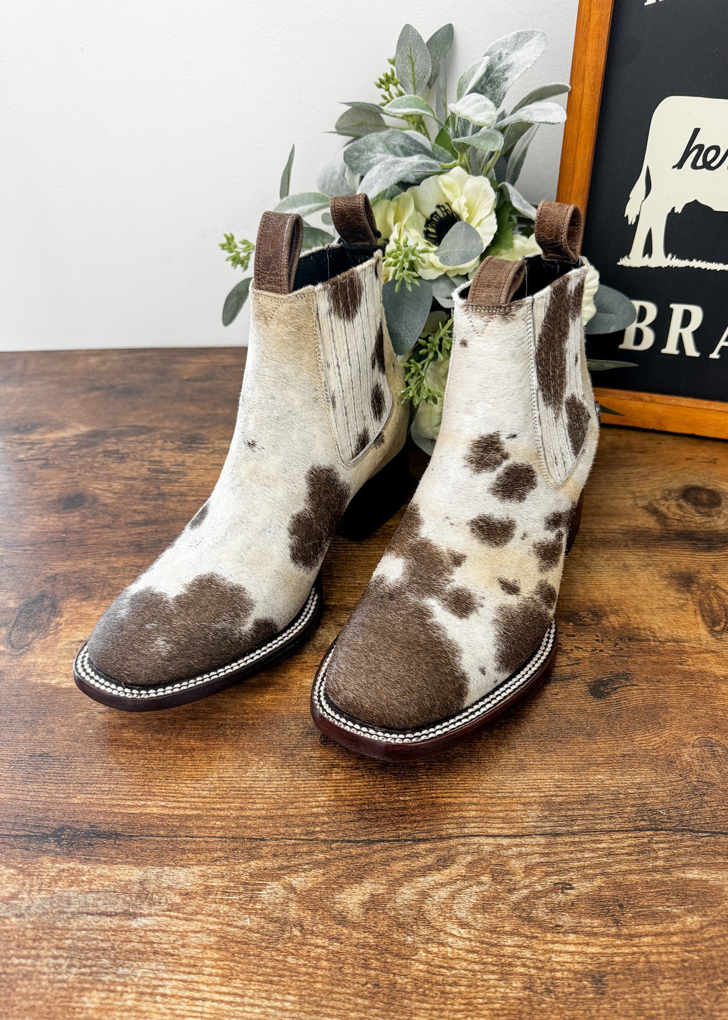 Square Toe Ankle Boot Size 7 I