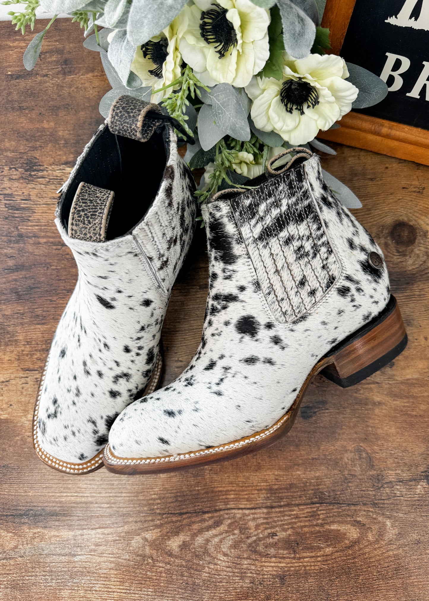 Square Toe Ankle Boot Size 7 J