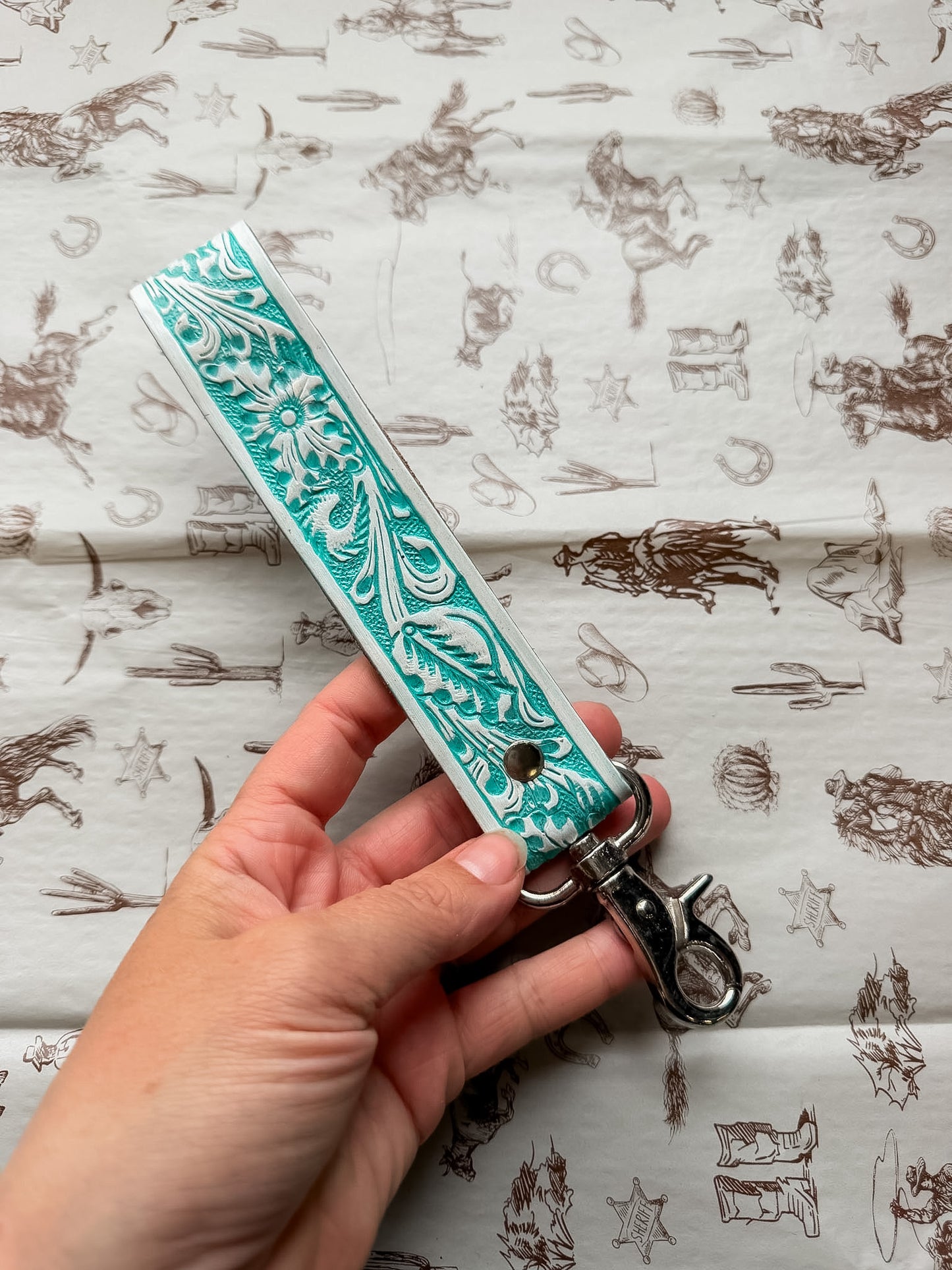 Wristlet T