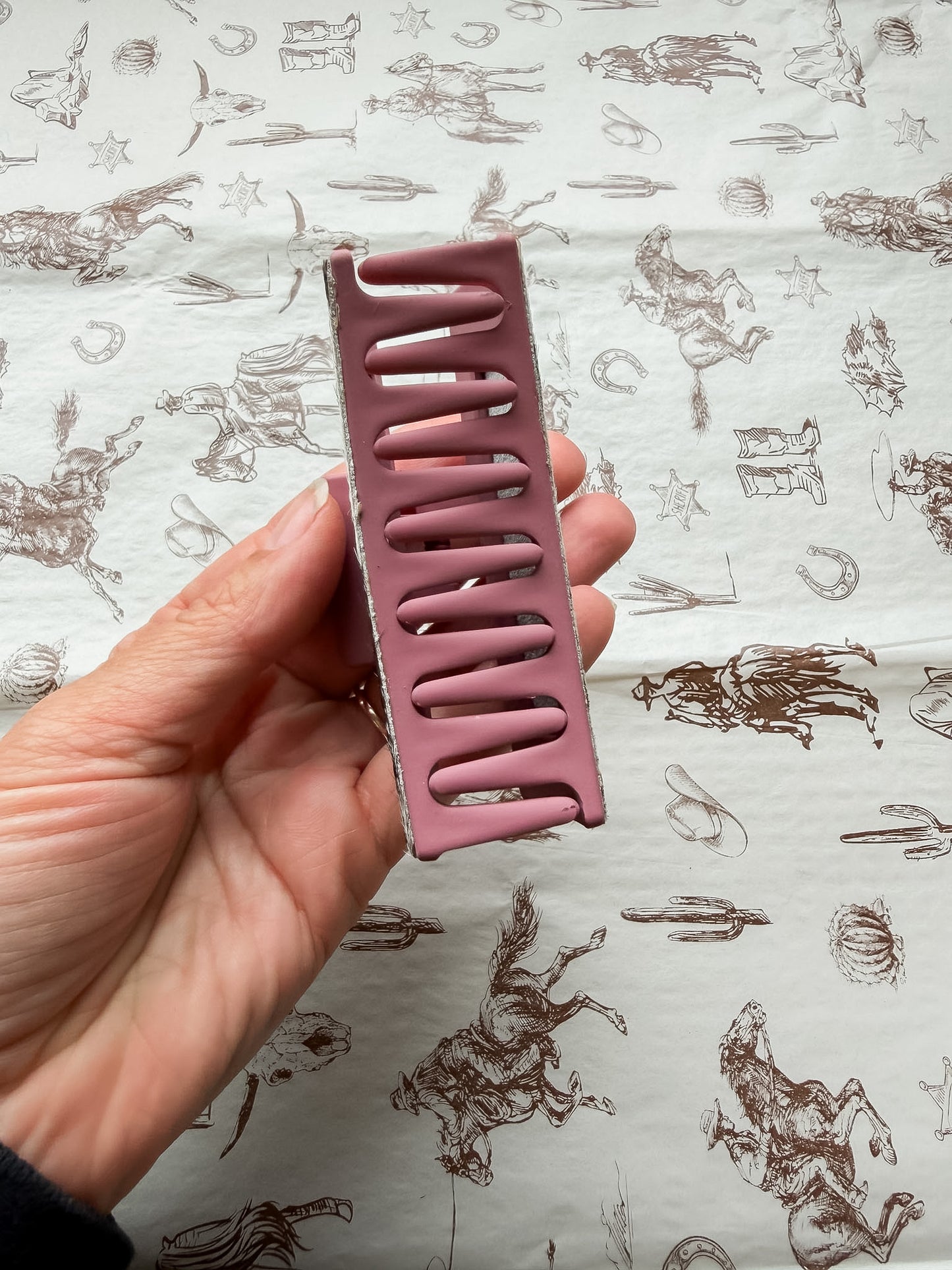 Hide Mauve Hair Clip