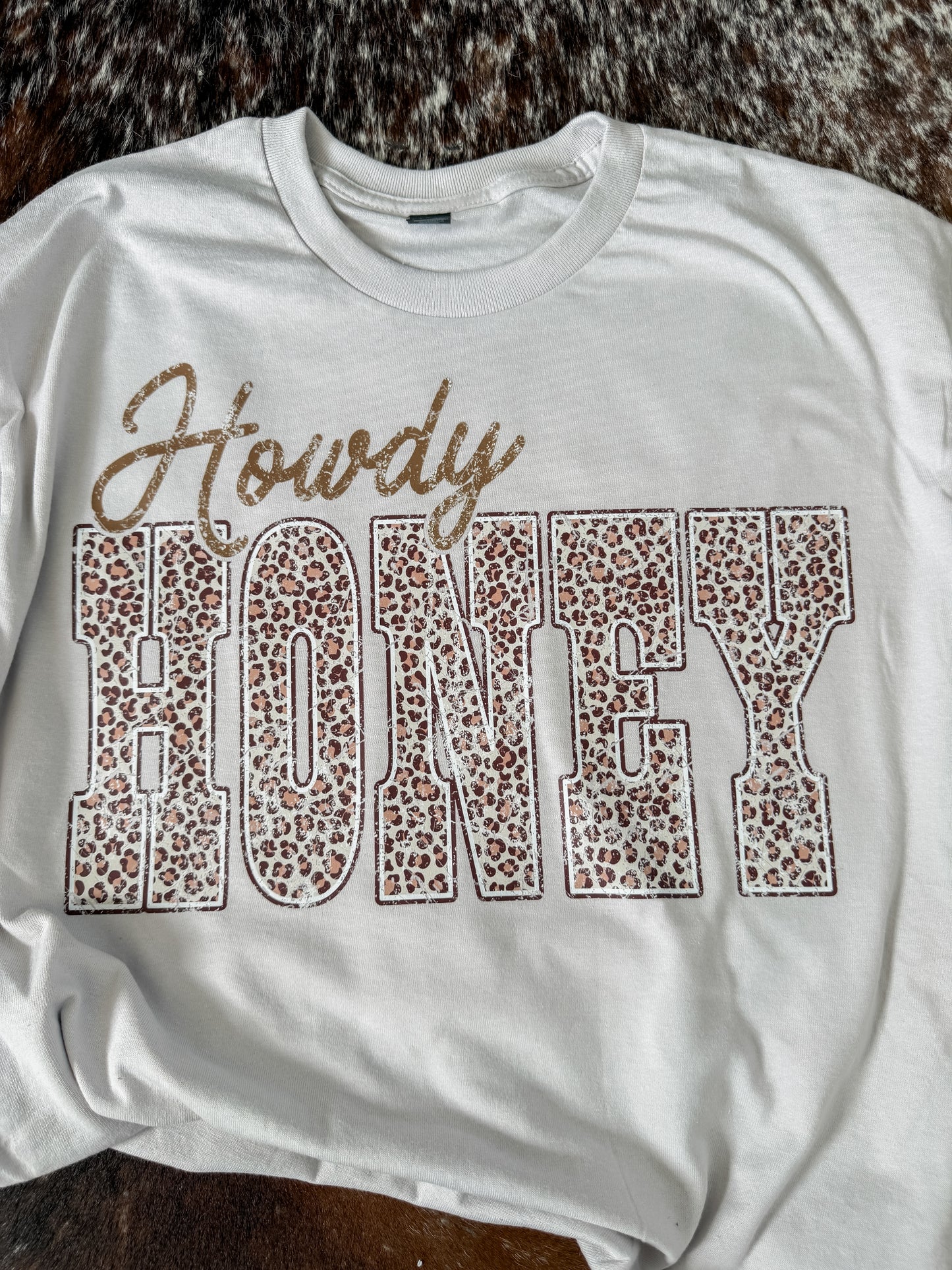 Howdy Honey Graphic Tee Cream