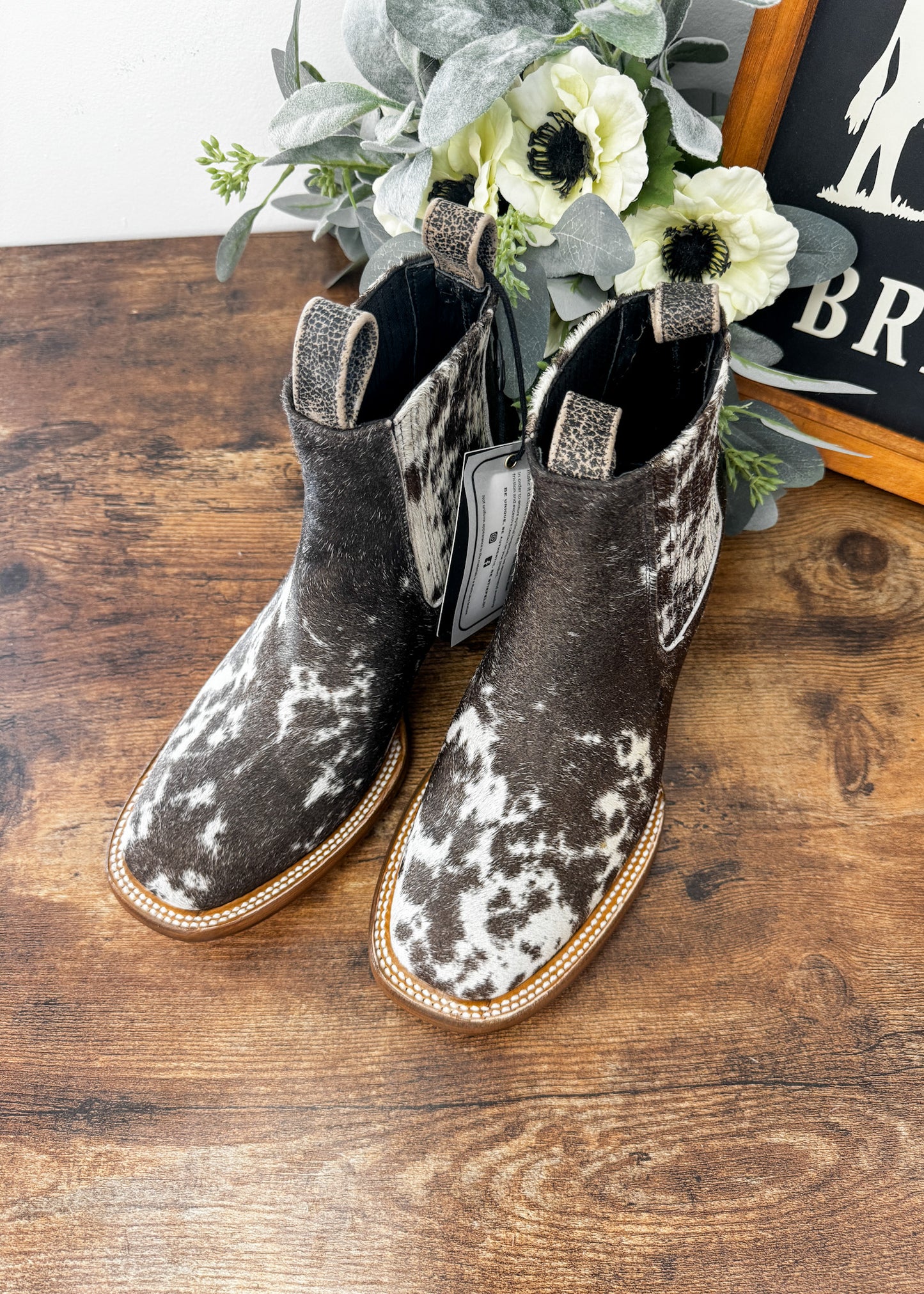 Square Toe Ankle Boot Size 7 E