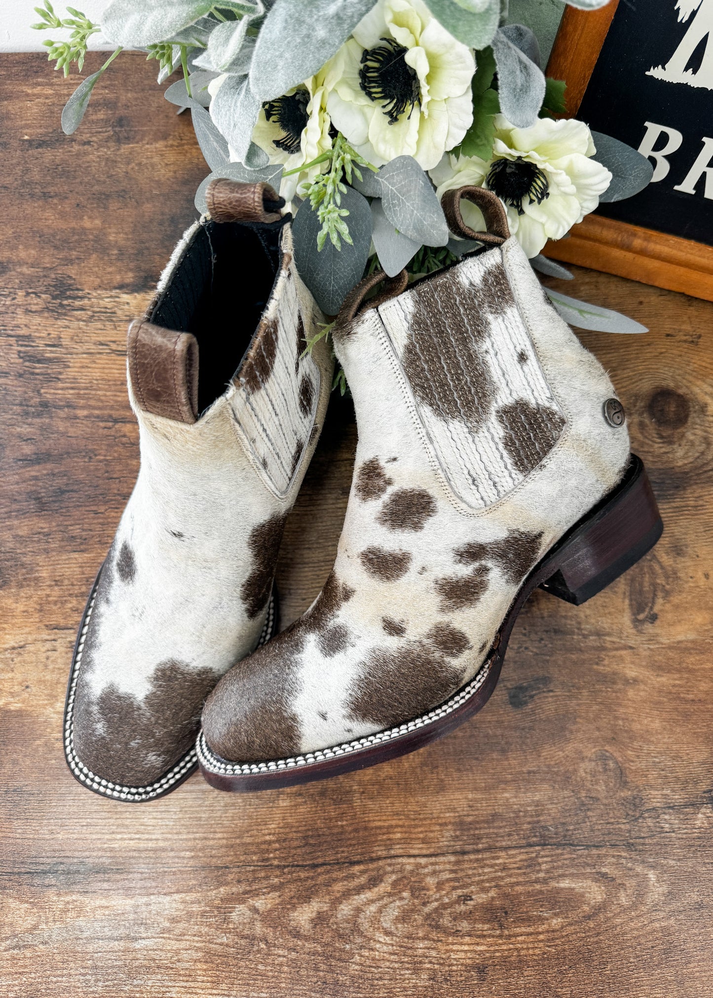 Square Toe Ankle Boot Size 7 I