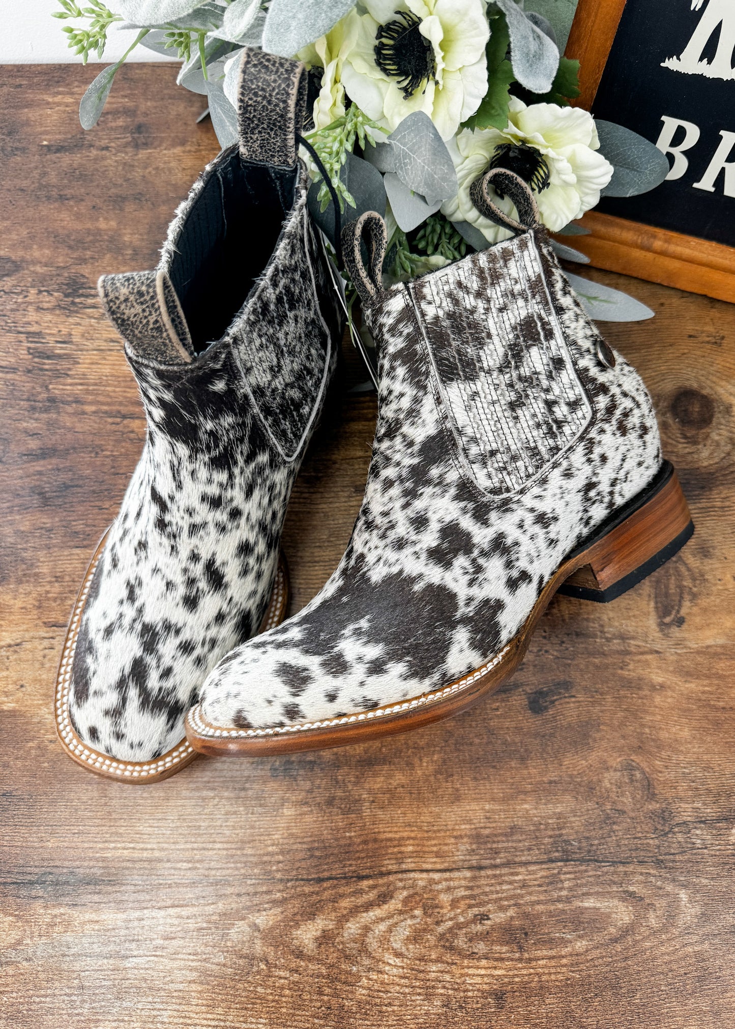 Square Toe Ankle Boot Size 7 K
