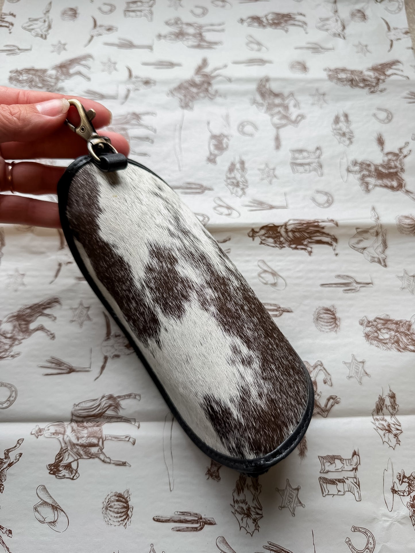 Cowhide Glass Case Black