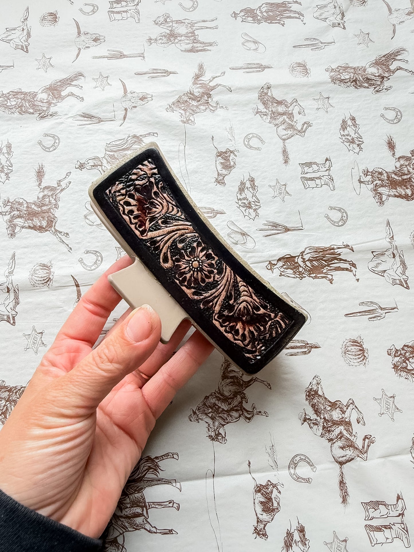 Black Tooled Large Hair Clip